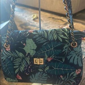 Floral Patterned Chain Strap Bag